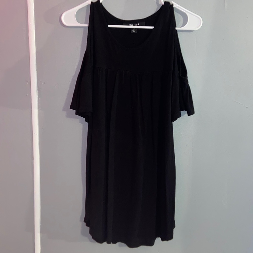 Women’s black blouse size medium